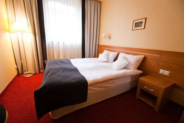 Отель Hotel Malinowski Business Гливице-29